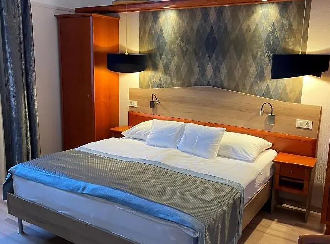 Gizella And Restaurant 3* Veszprém