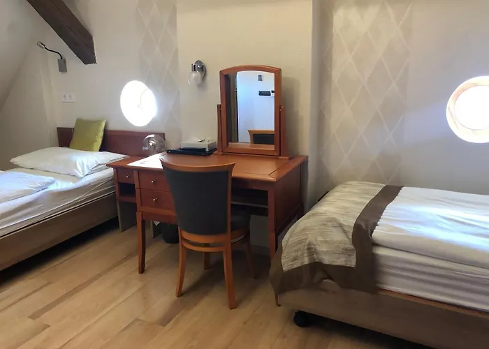Gizella And Restaurant 3* 베스프렘